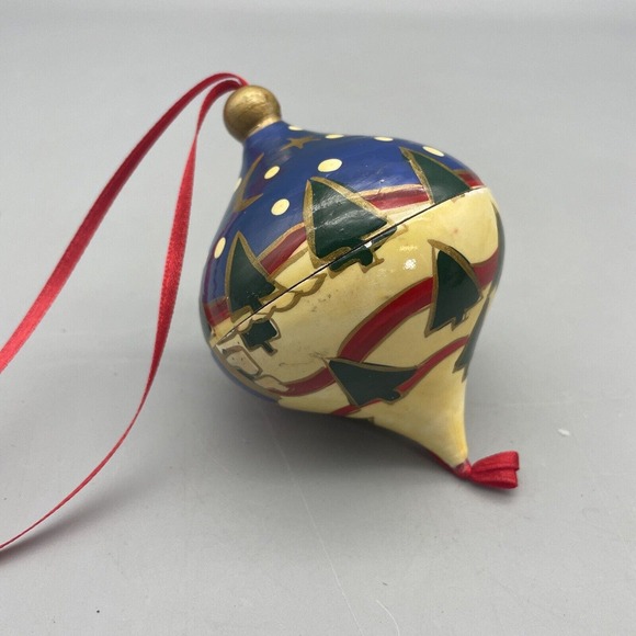 Wooden Nesting Ornament - Picture 5 of 6